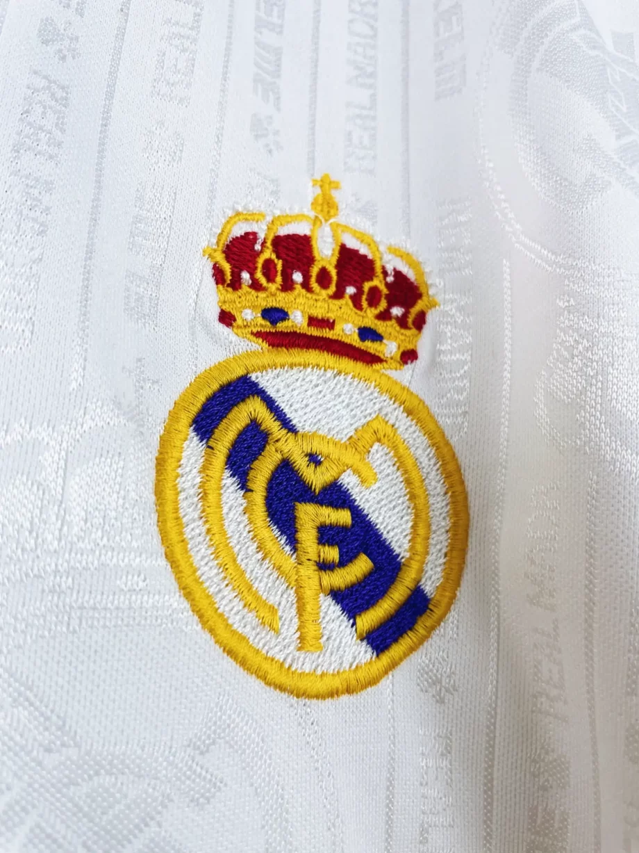 maillot vintage domicile Real Madrid 1996/1997 floqué R. Carlos #3