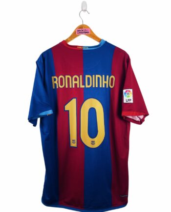 maillot vintage domicile Barcelone 2006/2007 floqué Ronaldinho #10