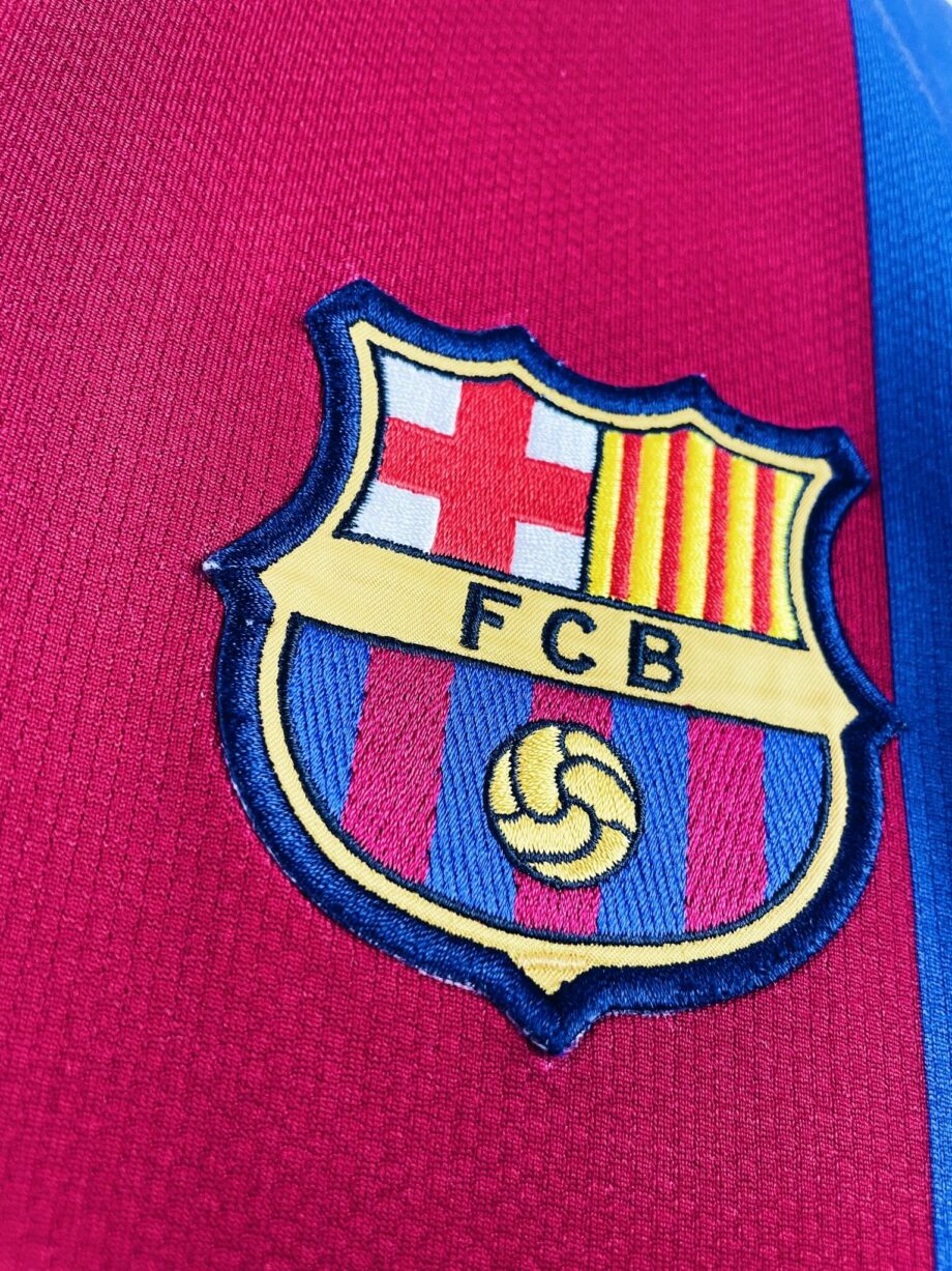 maillot vintage domicile Barcelone 2006/2007 floqué Ronaldinho #10