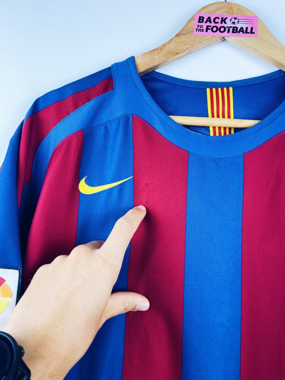 maillot vintage domicile Barcelone 2005/2006 floqué Ronaldinho #10