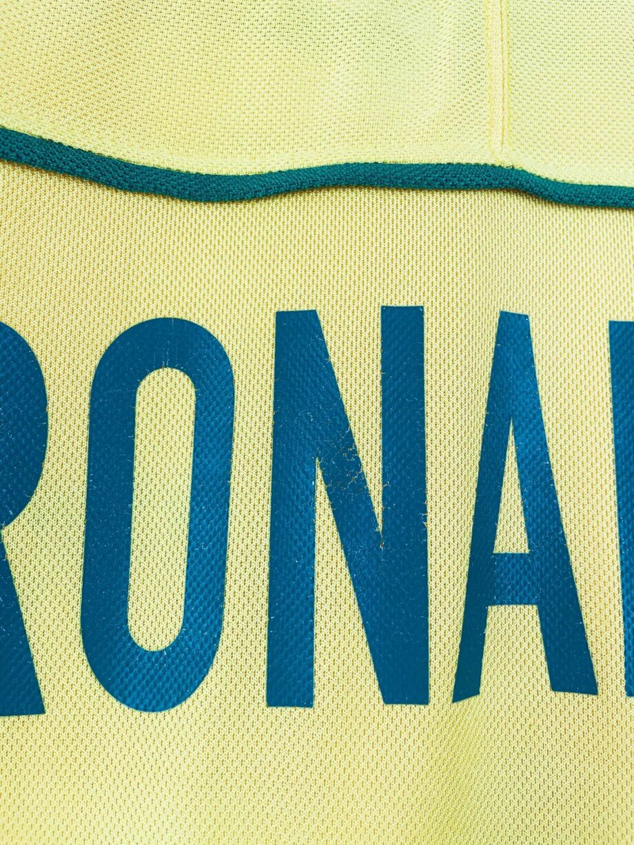 maillot vintage domicile Brésil 1998 floqué Ronaldo #9