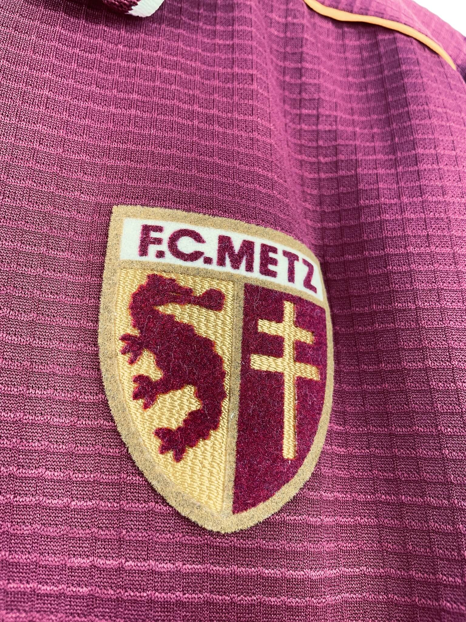 maillot vintage domicile. FC Metz 1999/2000 préparé (match issue) ou porté (match worn) par Toyes #14