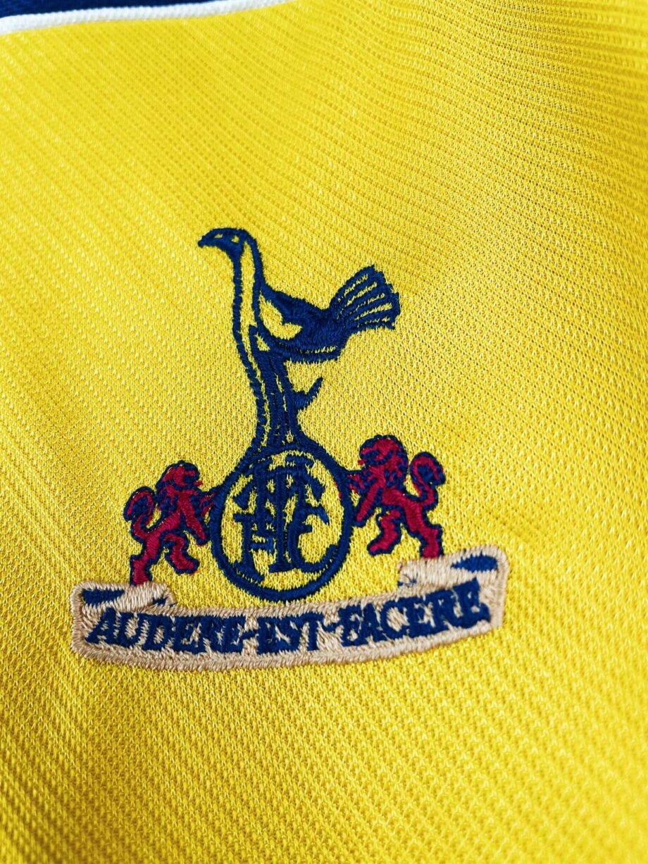 maillot vintage extérieur Tottenham 1999/2000 floqué Carr #2