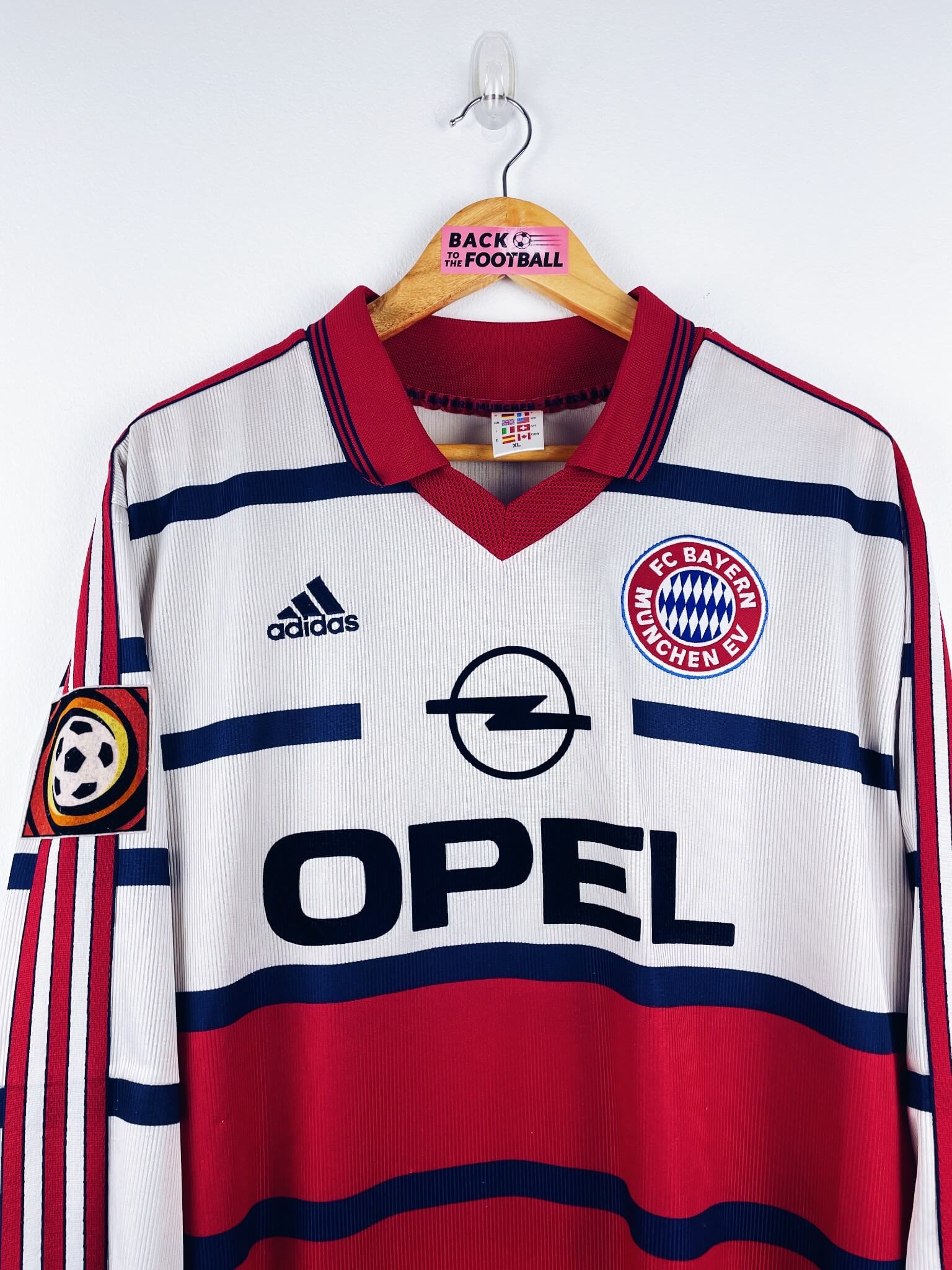 maillot vintage extérieur Bayern Munich 1998/2000 préparé (match issue) ou porté (match worn) par le numéro 38