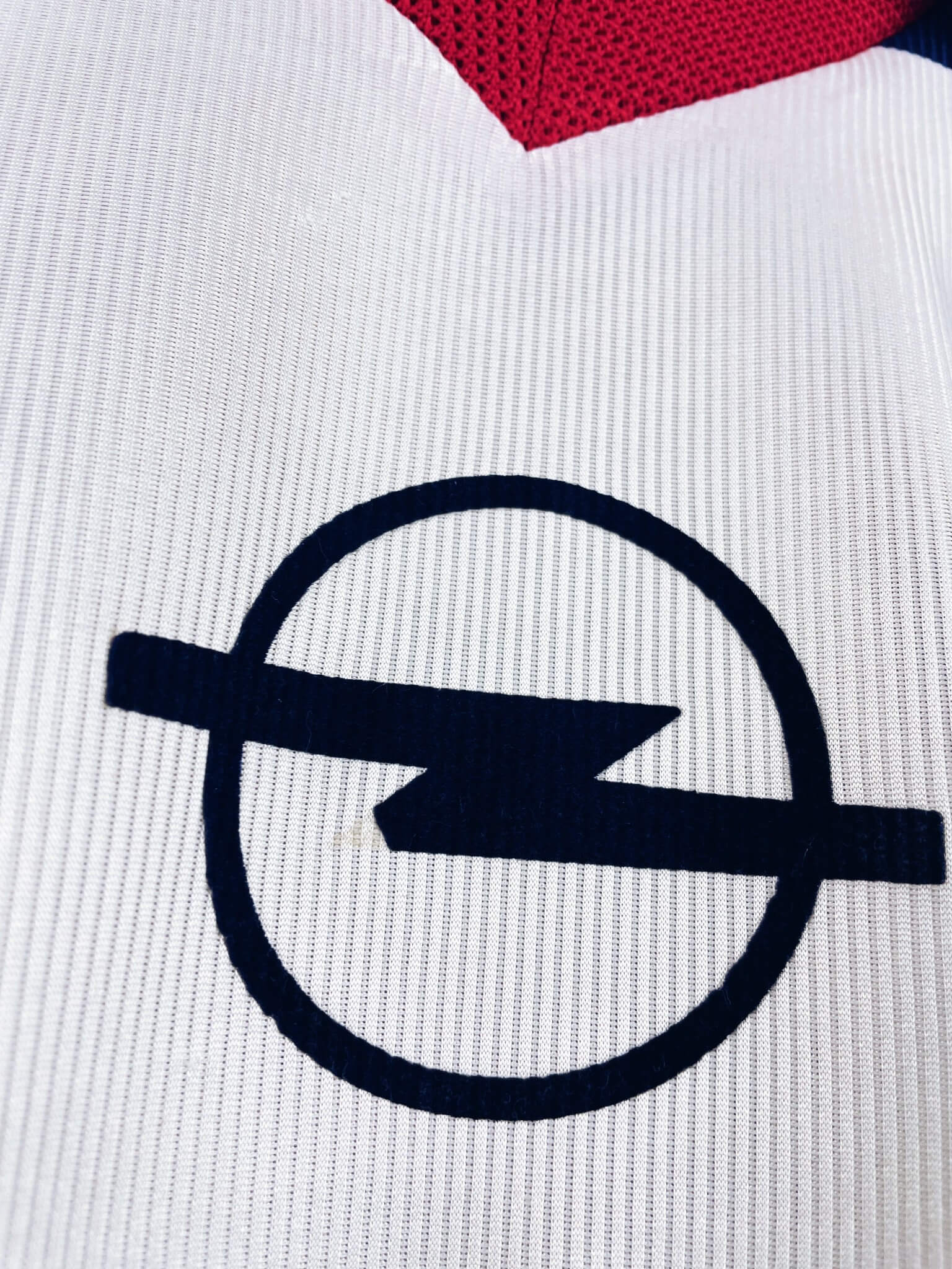 maillot vintage extérieur Bayern Munich 1998/2000 préparé (match issue) ou porté (match worn) par le numéro 38