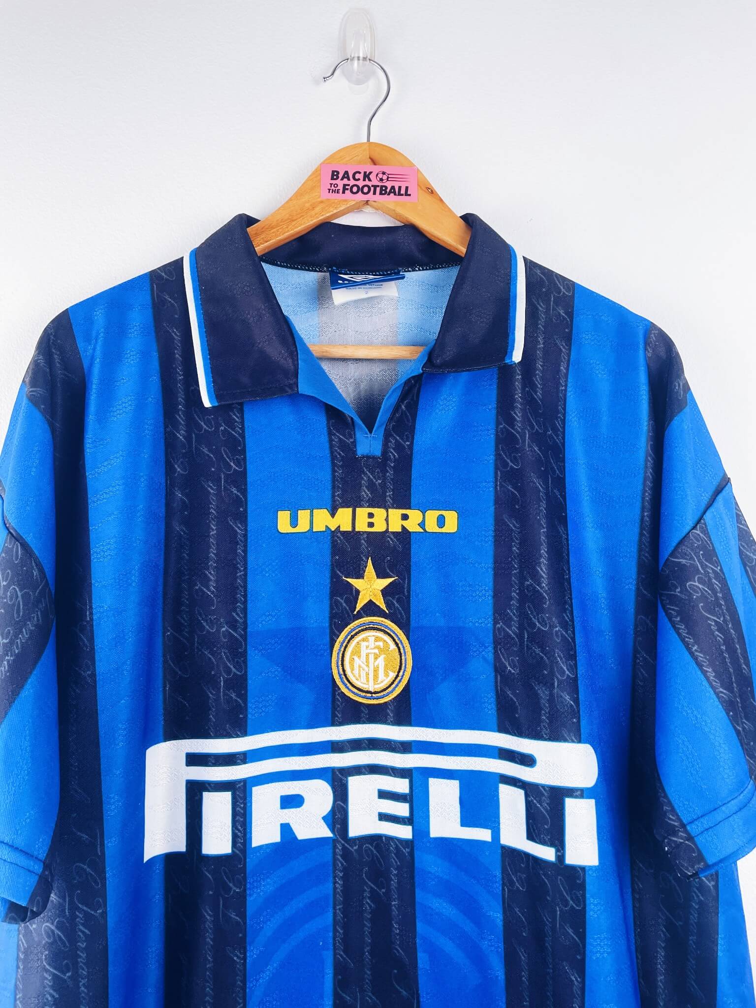 maillot vintage domicile Inter Milan 1996/1997 floqué Djorkaeff #6