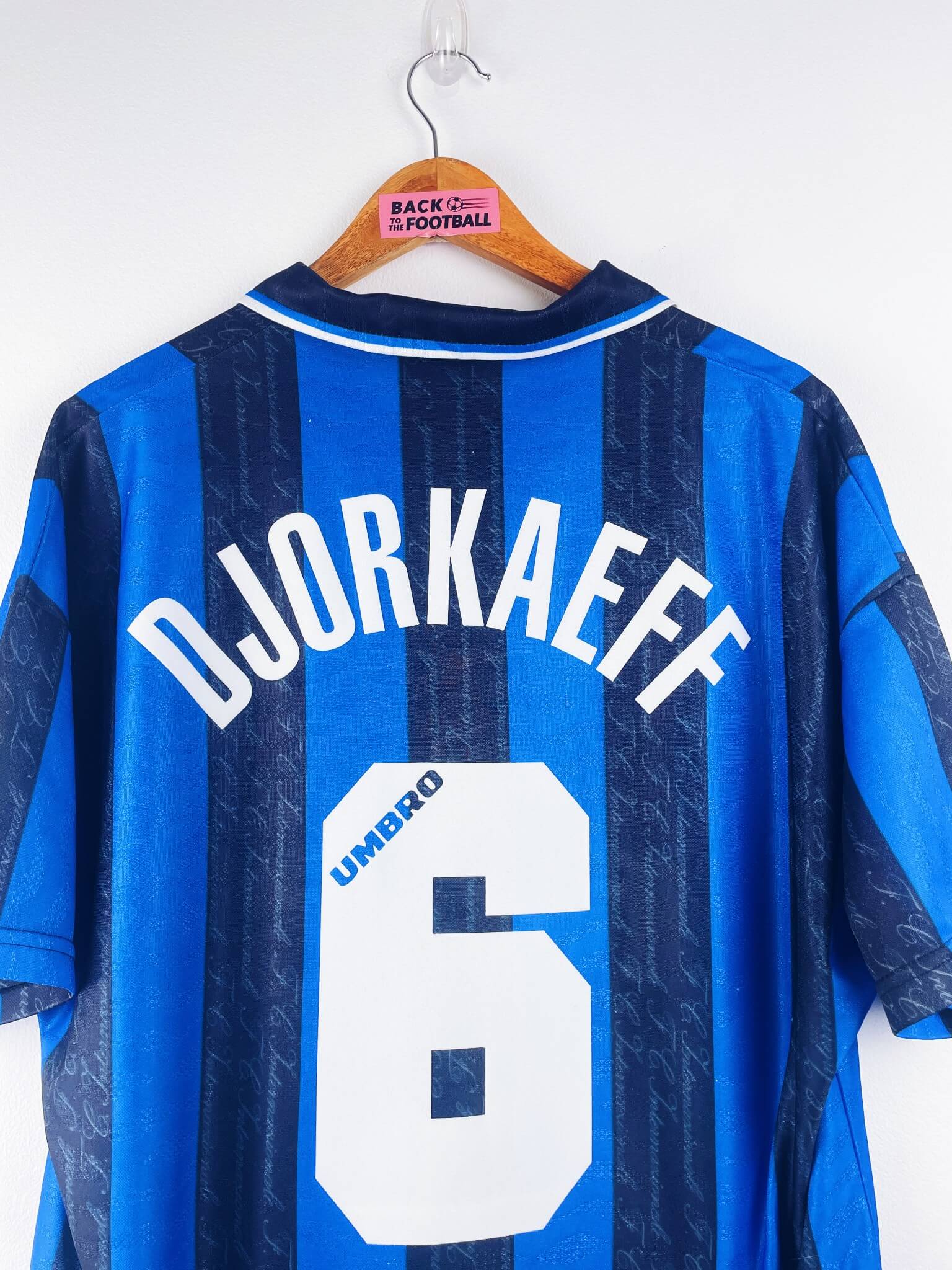 maillot vintage domicile Inter Milan 1996/1997 floqué Djorkaeff #6