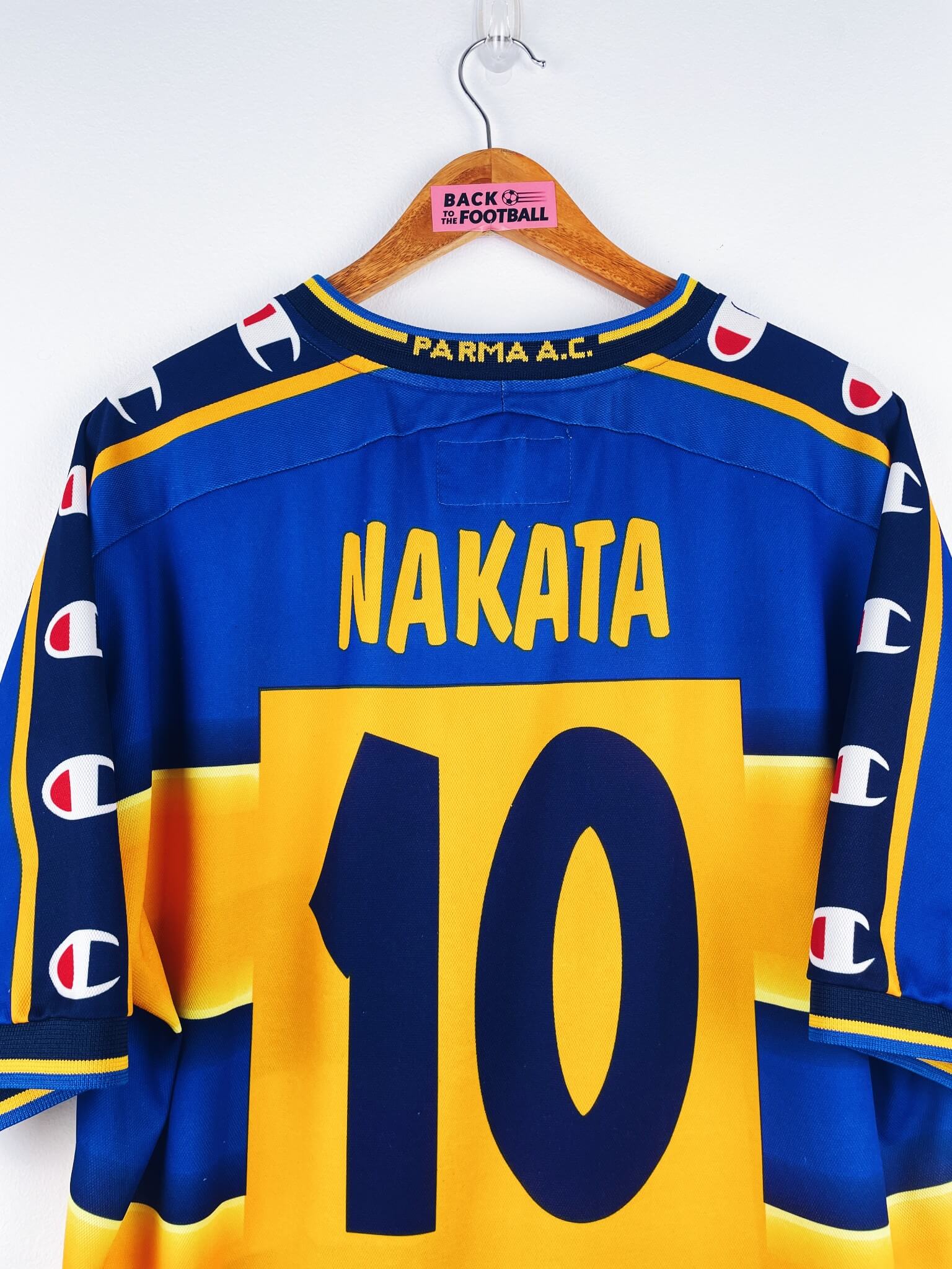 maillot vintage domicile Parme 2001/2002 floqué Nakata #10