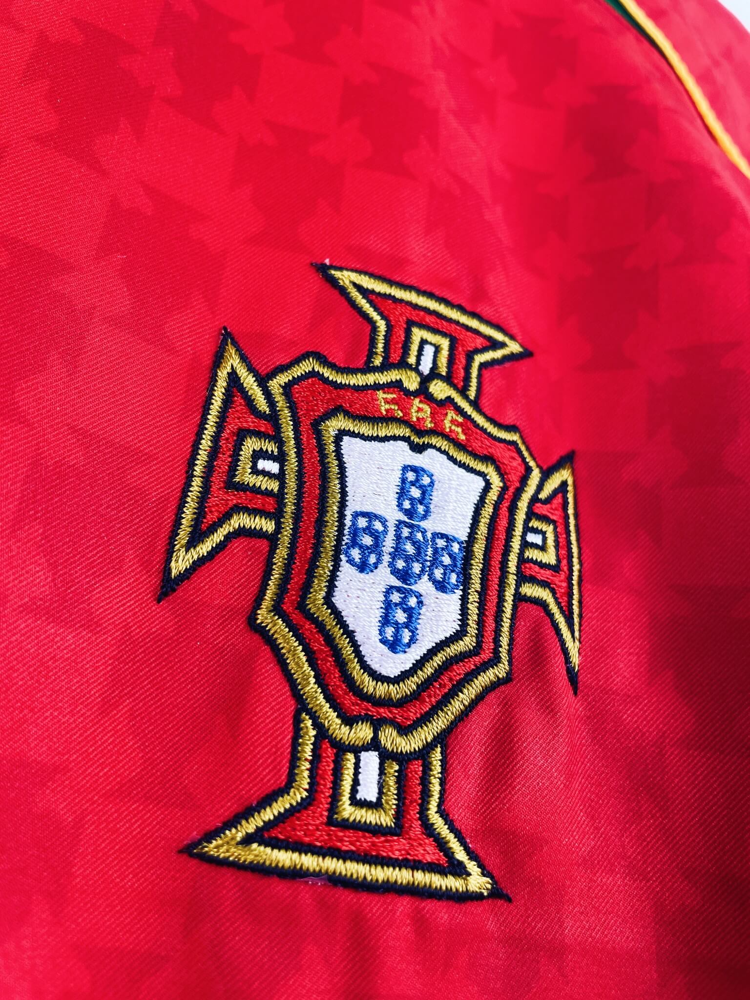 maillot vintage domicile Portugal 2004 floqué C. Ronaldo #17