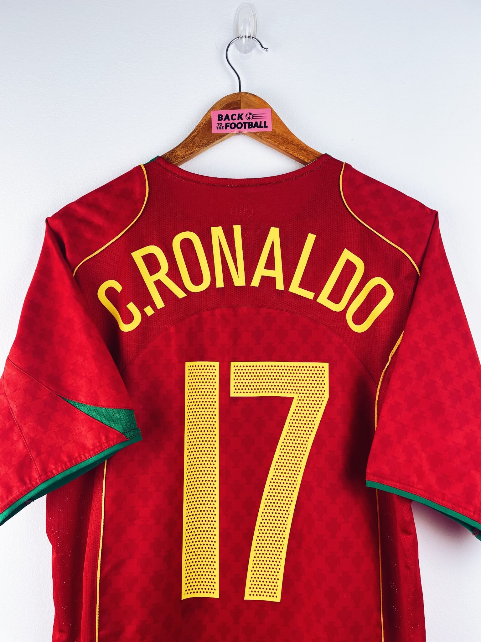 maillot vintage domicile Portugal 2004 floqué C. Ronaldo #17