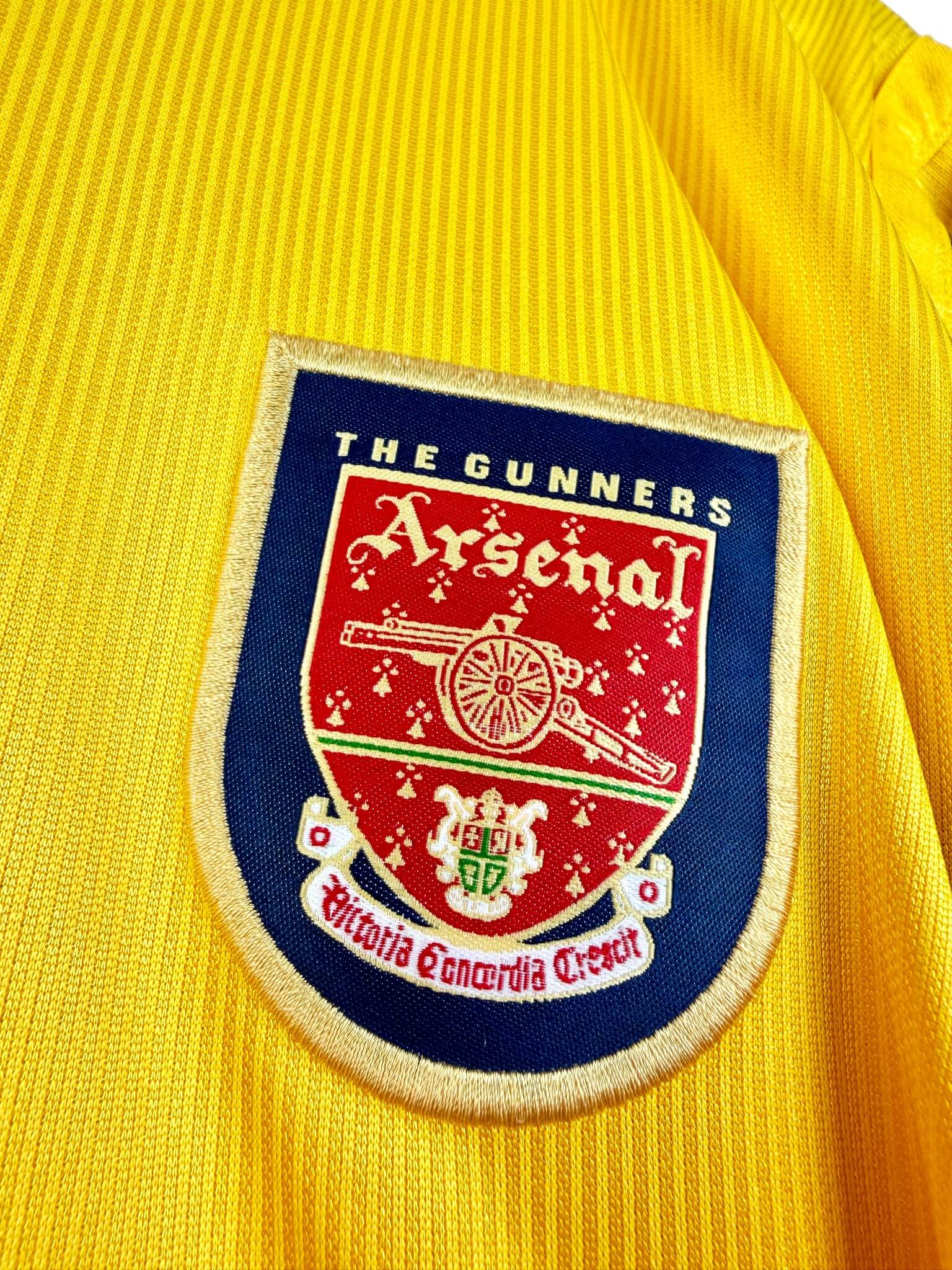 maillot vintage extérieur Arsenal 1999/2000 floqué Henry #14