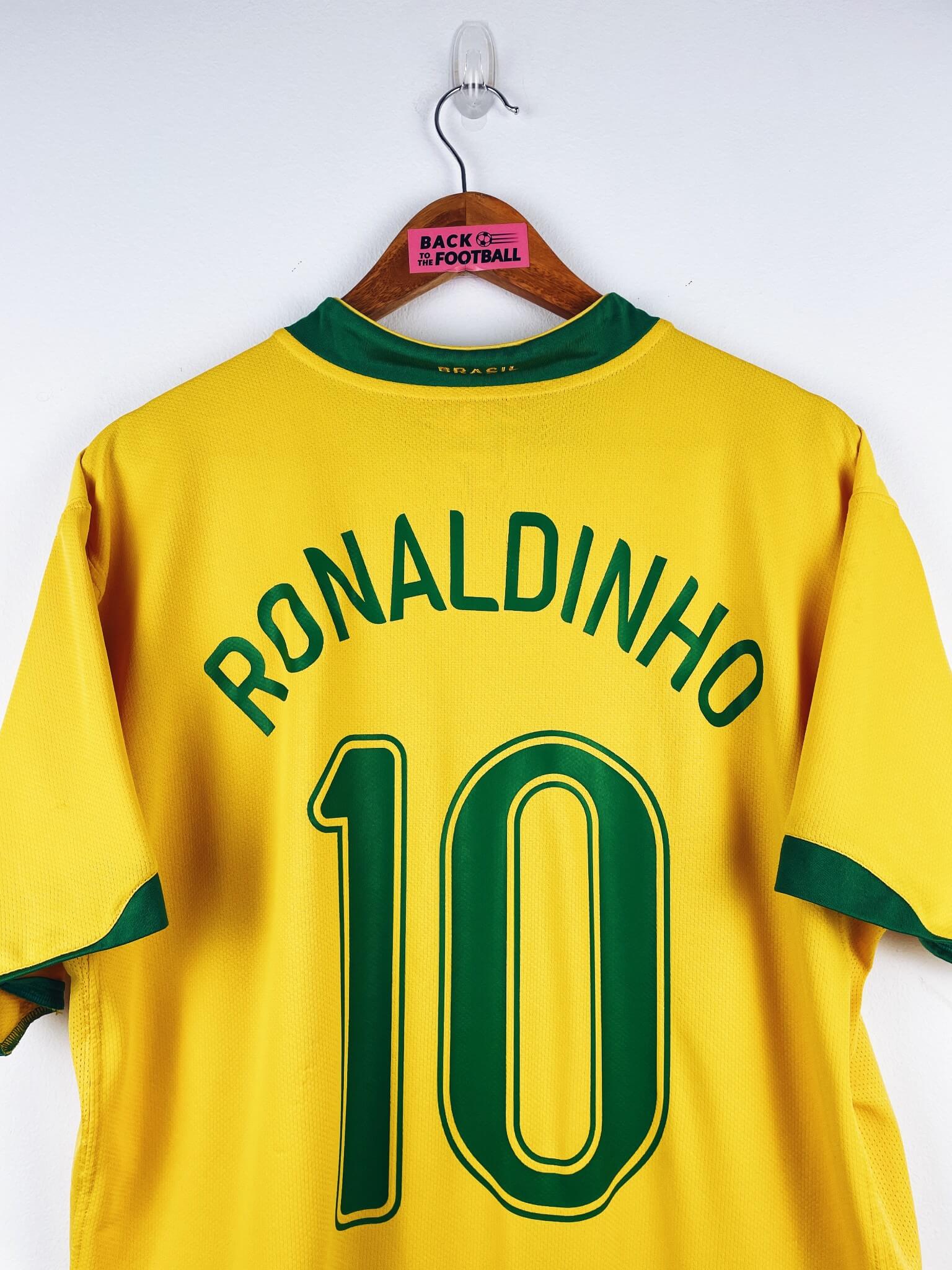 maillot vintage domicile Brésil 2006 floqué Ronaldinho #10