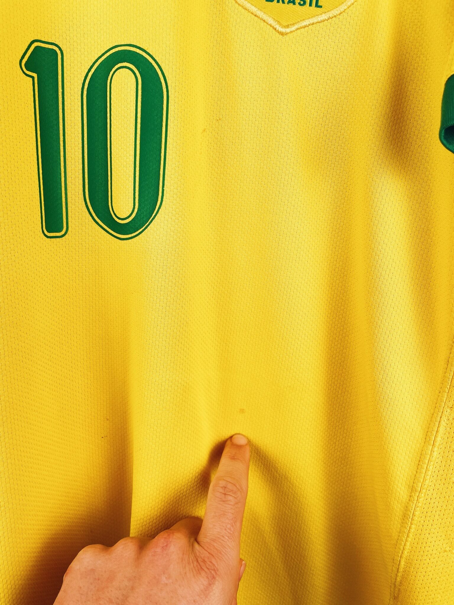 maillot vintage domicile Brésil 2006 floqué Ronaldinho #10