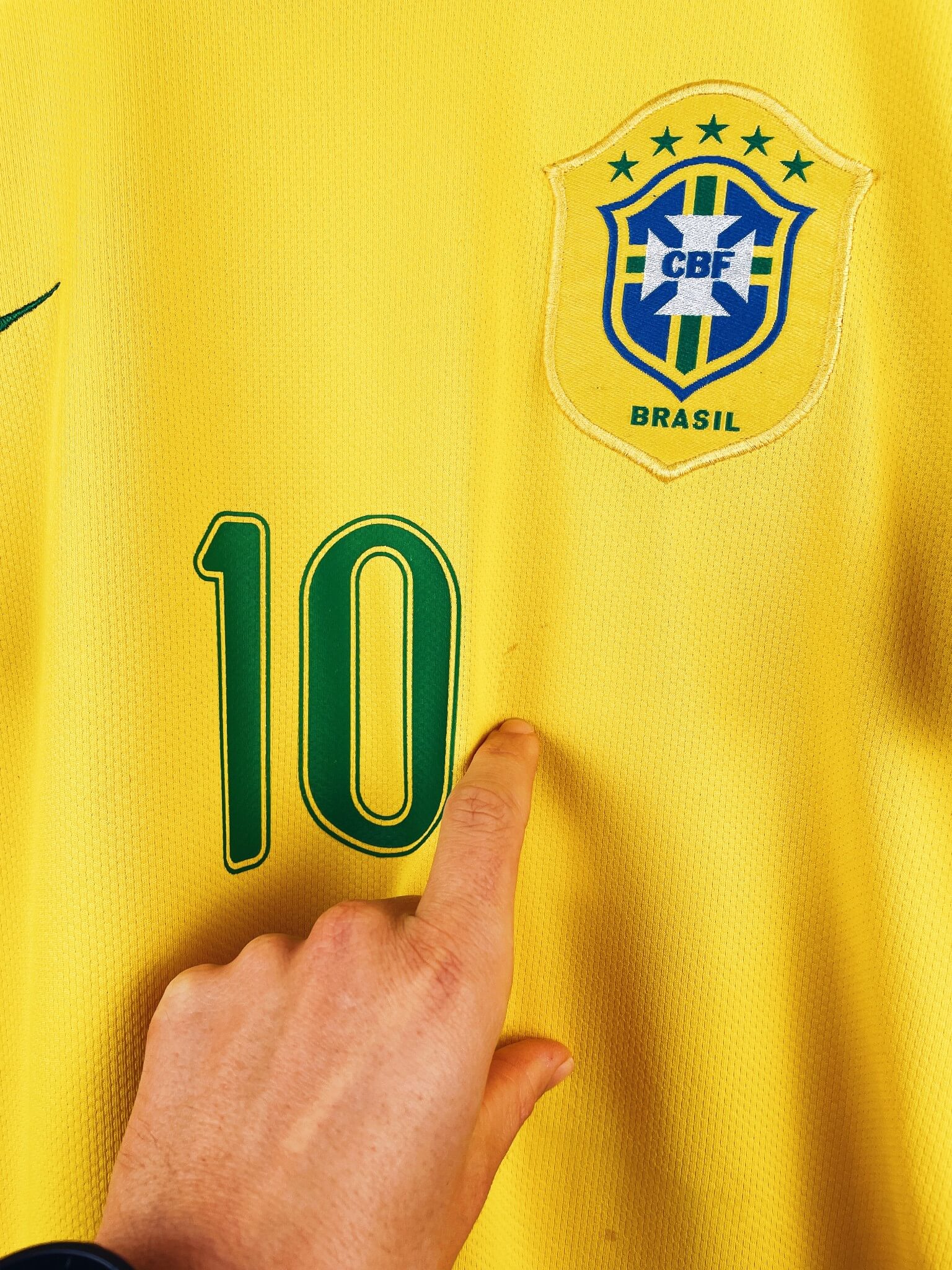 maillot vintage domicile Brésil 2006 floqué Ronaldinho #10