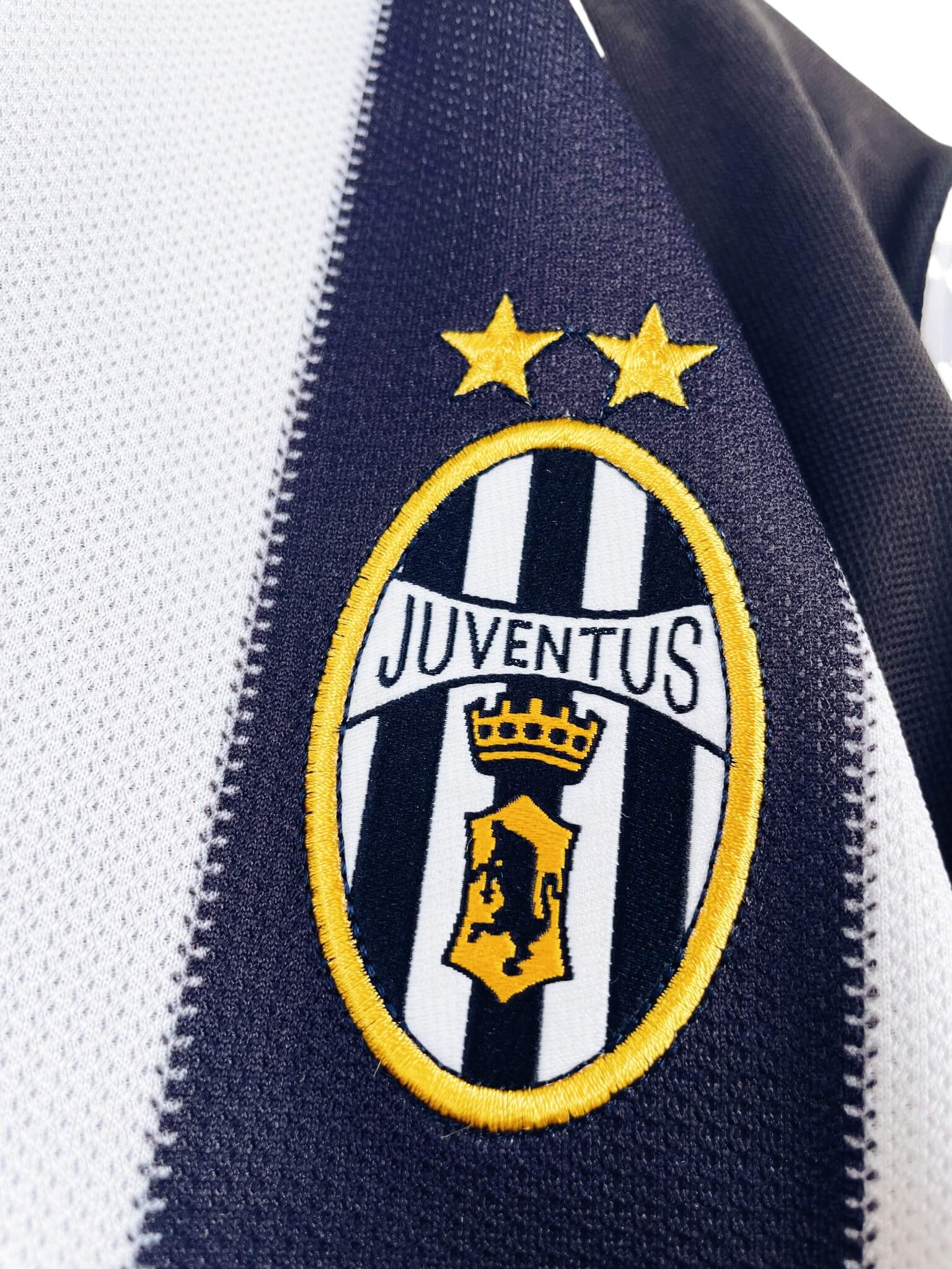 maillot vintage domicile Juventus 2002/2003 floqué Trezeguet #17