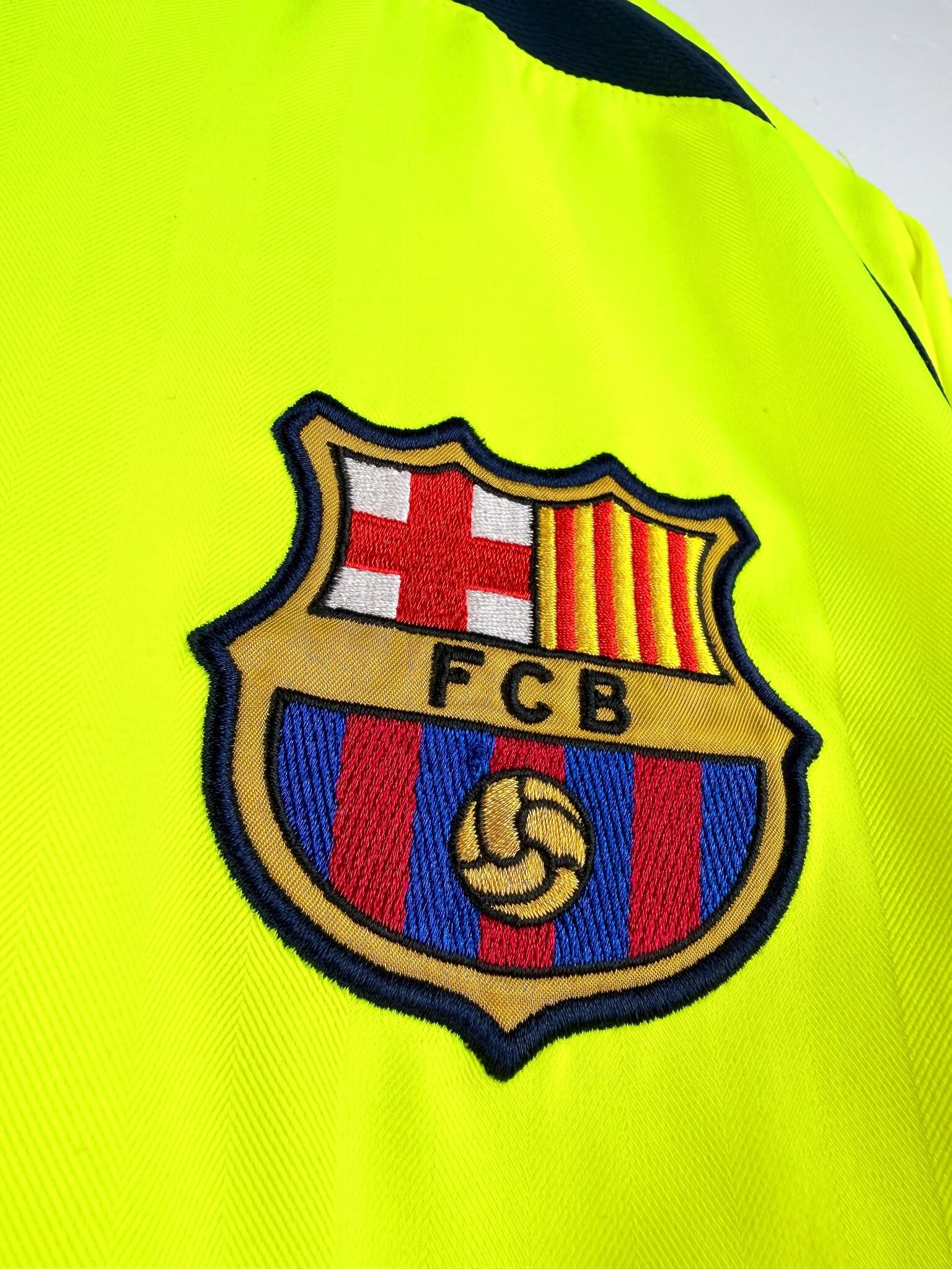 maillot vintage extérieur Barcelone 2005/2006 floqué Ronaldinho #10