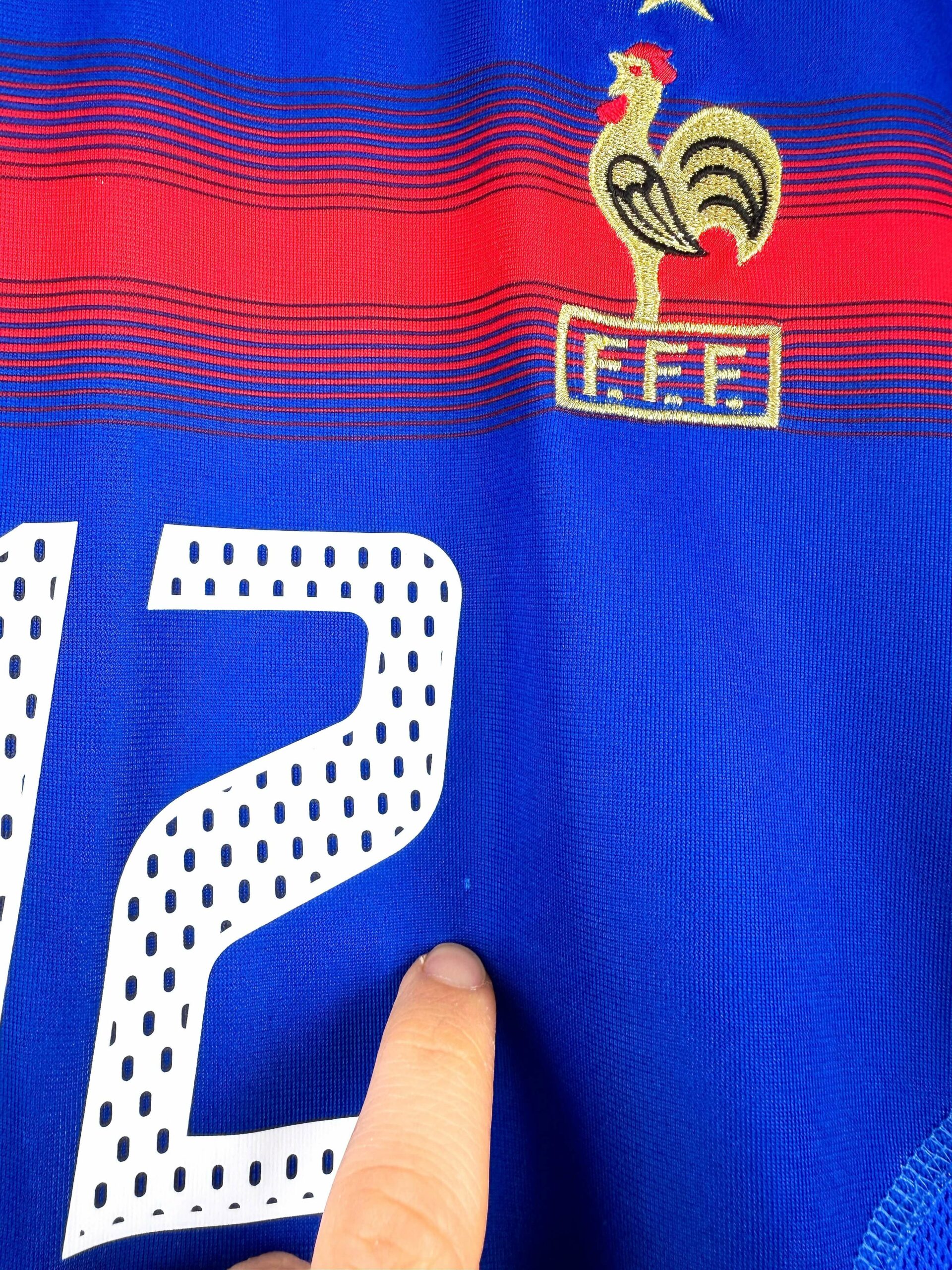 maillot vintage domicile équipe de France 2004 floqué Henry #12