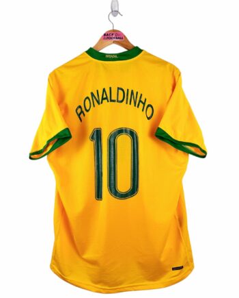 maillot vintage domicile Brésil 2006 floqué Ronaldinho #10