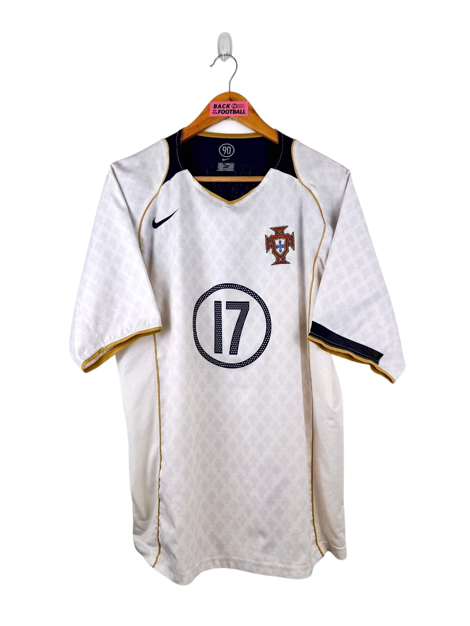maillot vintage extérieur Portugal 2004 floqué C. Ronaldo #17