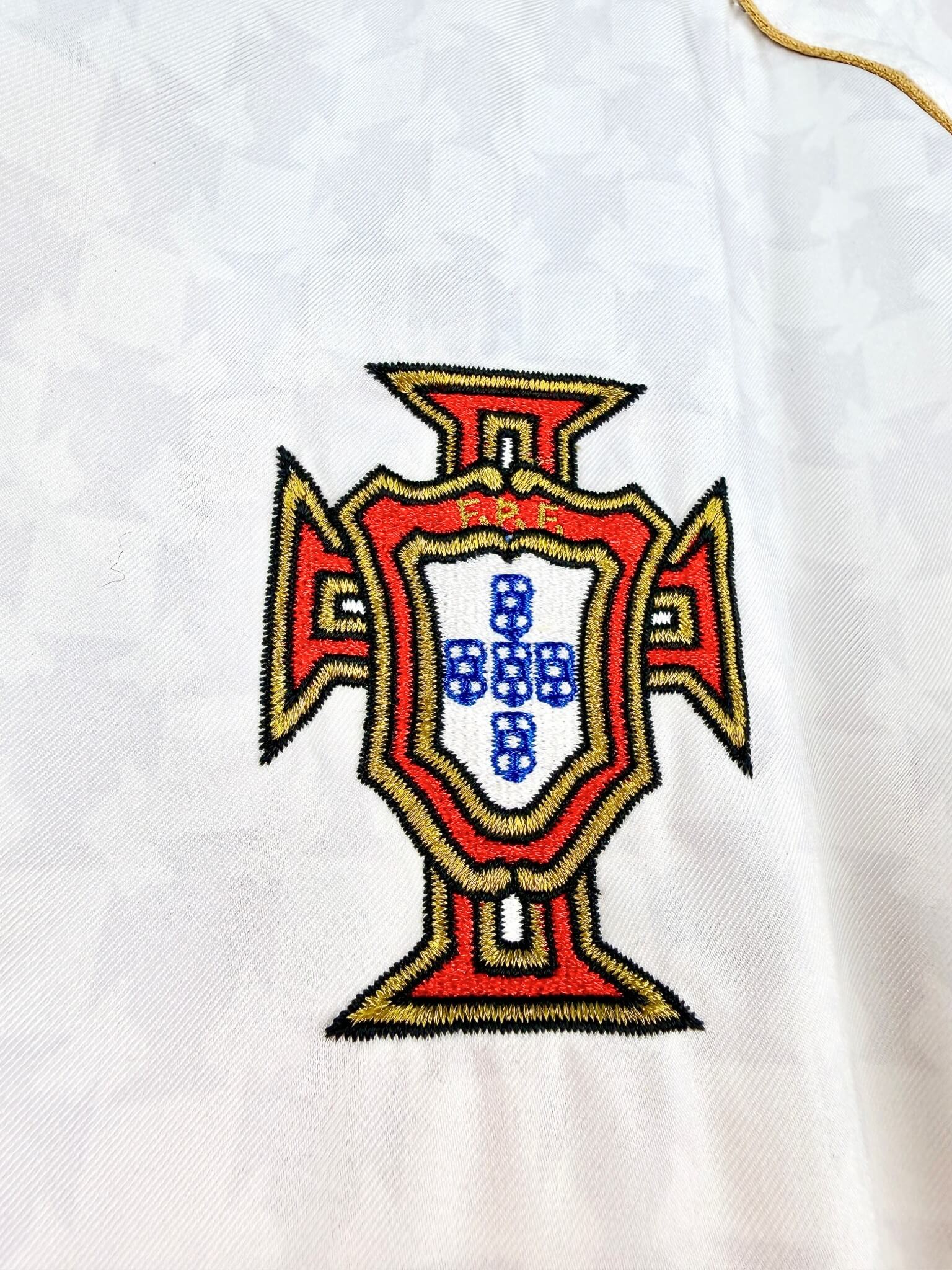 maillot vintage extérieur Portugal 2004 floqué C. Ronaldo #17
