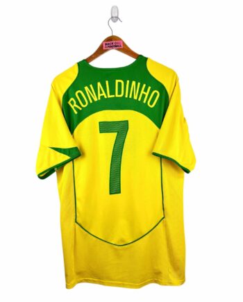 maillot vintage domicile Brésil 2004 floqué Ronaldinho #7