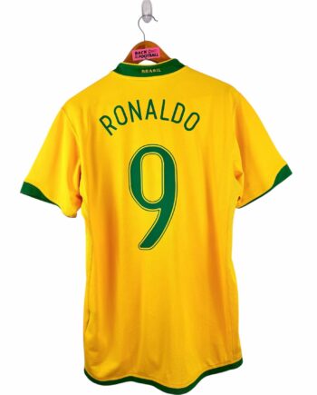 maillot vintage domicile Brésil 2006 floqué Ronaldo #9