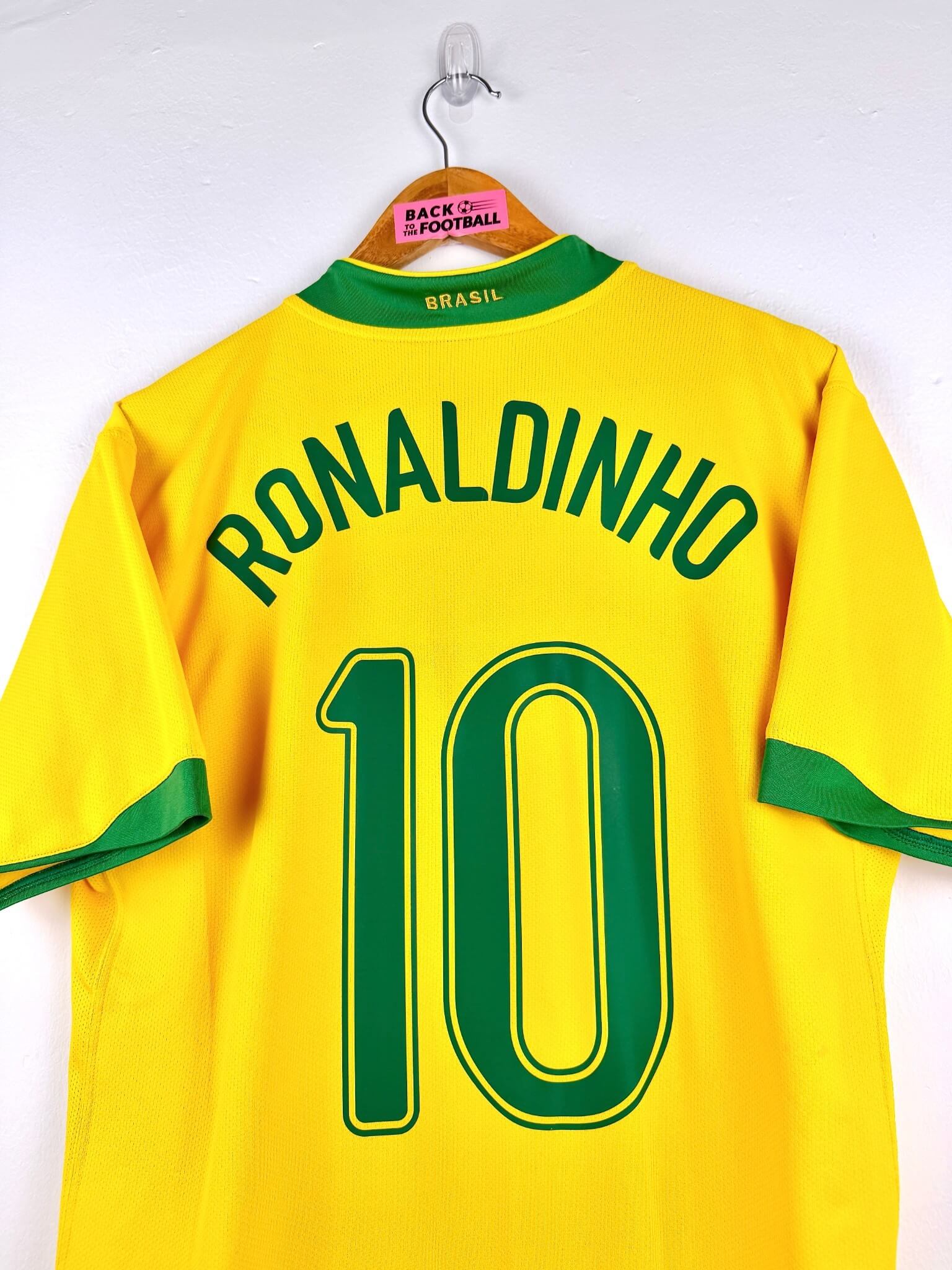 maillot vintage domicile Brésil 2006 floqué Ronaldinho #10