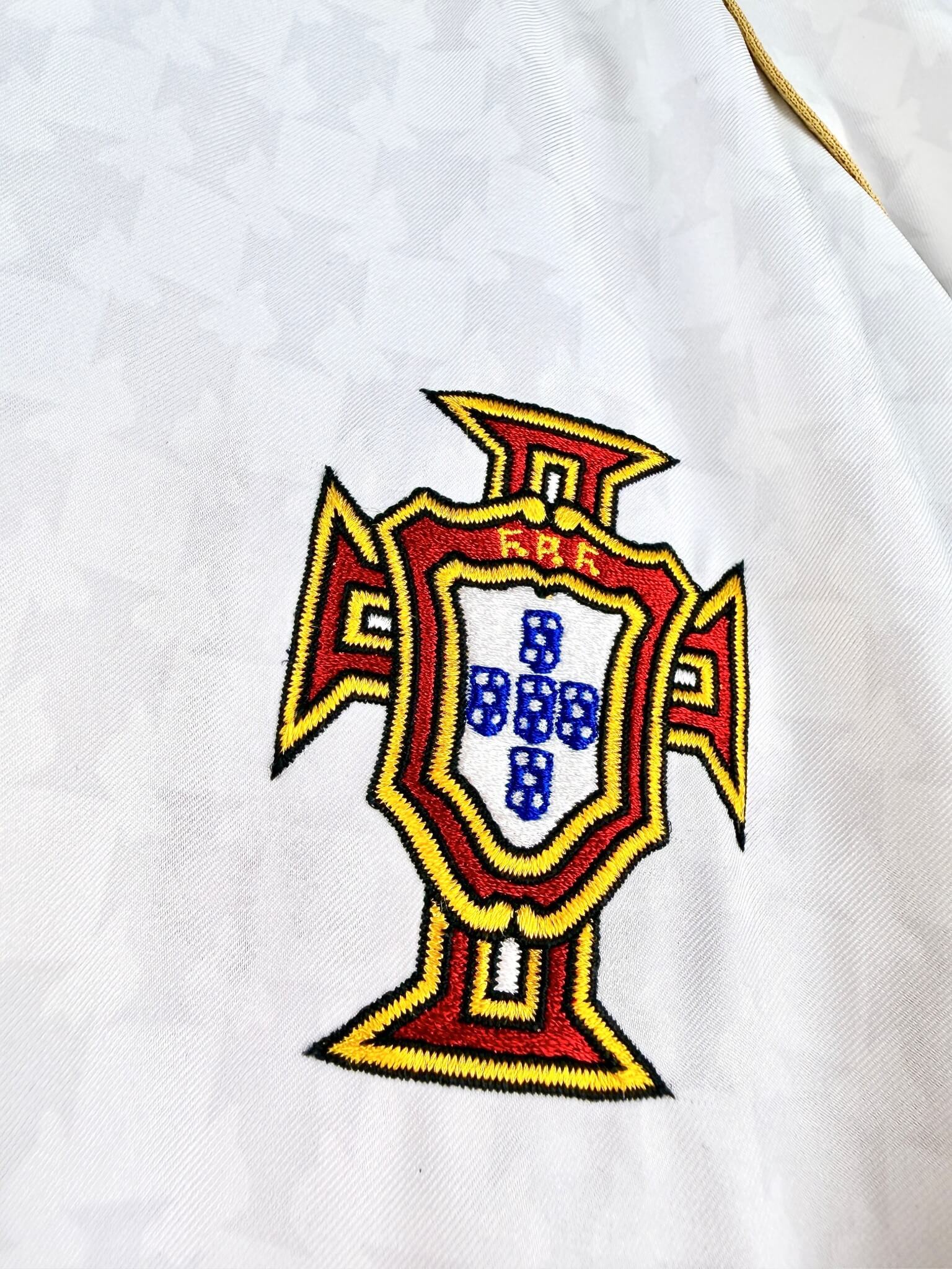 maillot vintage extérieur Portugal 2004 floqué C. Ronaldo #17