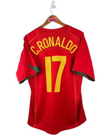 maillot vintage domicile Portugal 2004 floqué C. Ronaldo #17