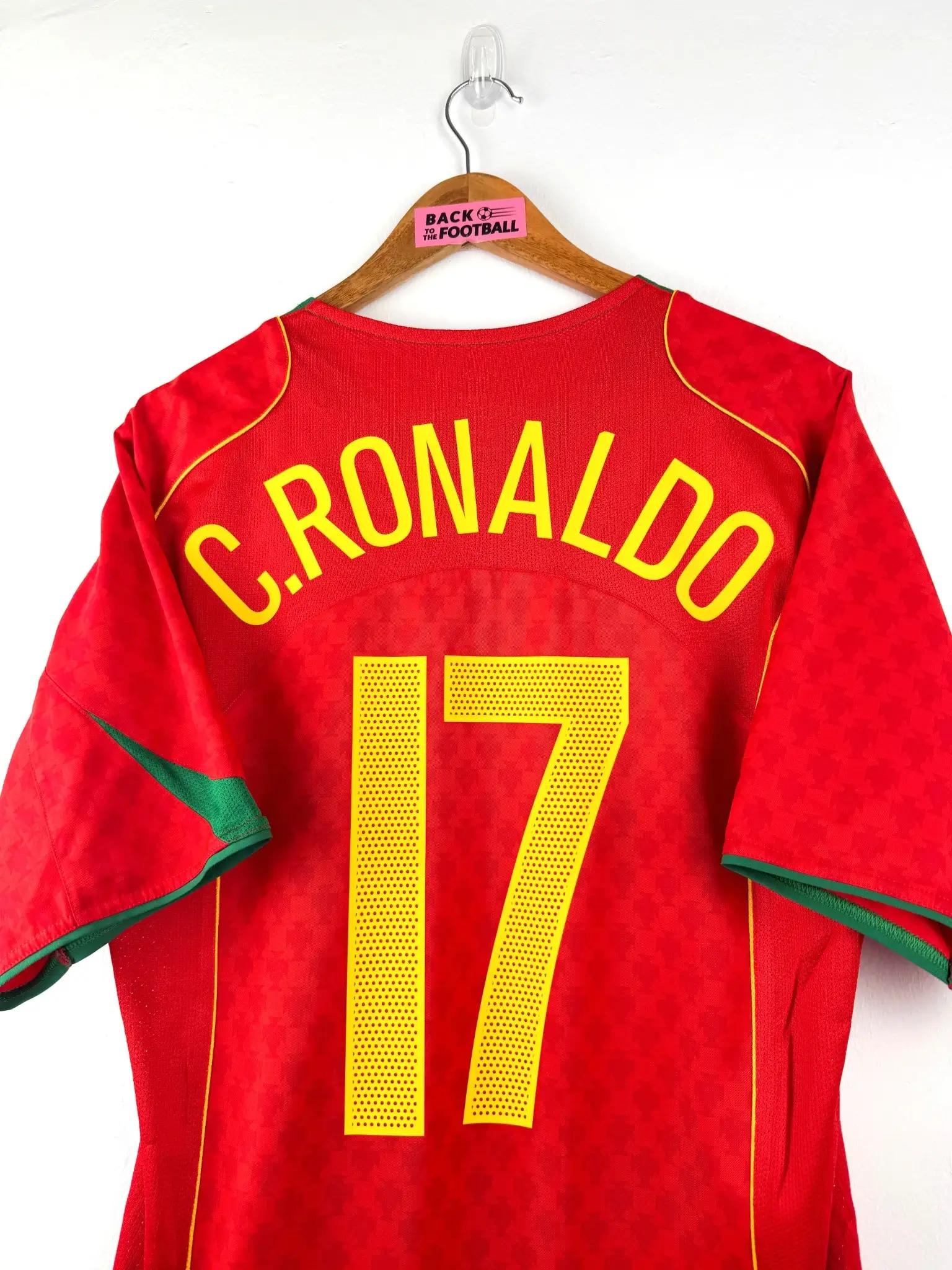 maillot vintage domicile Portugal 2004 floqué C. Ronaldo #17
